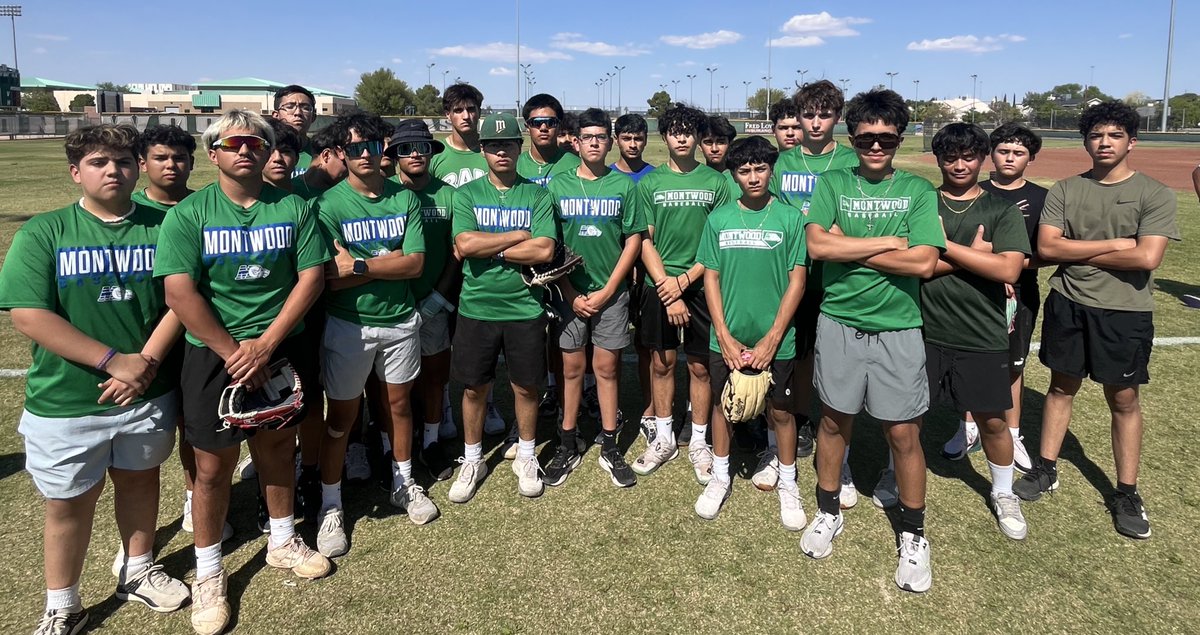 MONTWOOD RAMS BASEBALL⚾️🏈Coach Romo tweet media