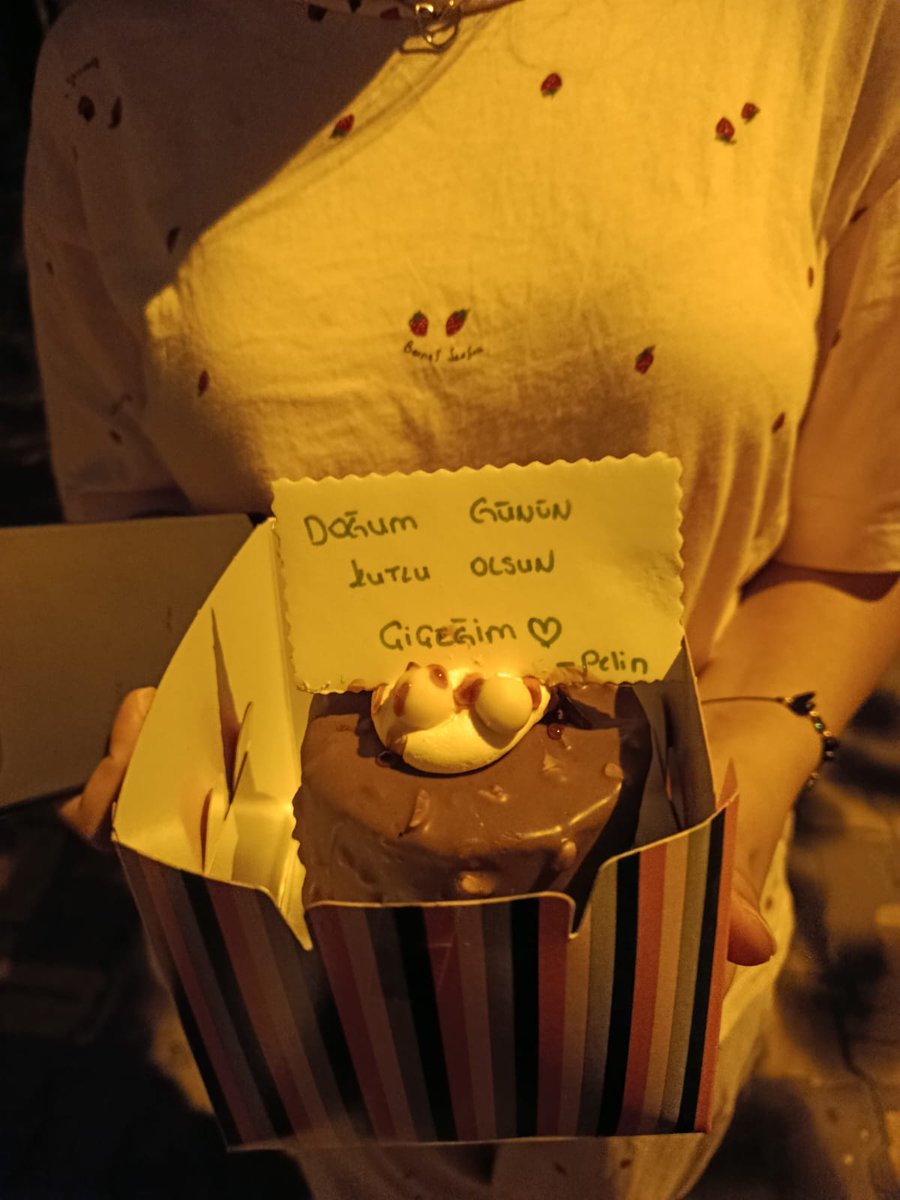 Doğum günümü son 20 gün ama o gidiyor 🥹