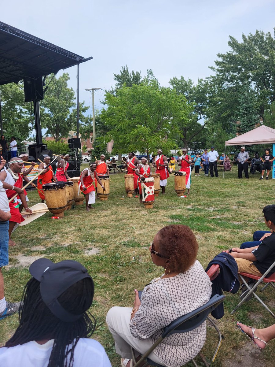 Cuba presente en el Festival Jeunesse en action en Quebec con el proyecto Cubaneando y talento artístico. El público disfrutó de la actuación de un joven cantante cubano que interpretó la Guantanamera y  el bolero Lágrimas negras.
#CubaEsCultura