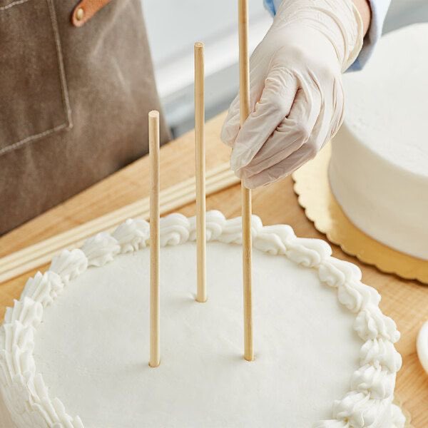 Hormona_Lisa_'s tweet photo. My biggest fear is someone jokingly shoving my face into a cake and me getting impaled on those little sticks that hold the tiers together. https://t.co/LWokTO6llD