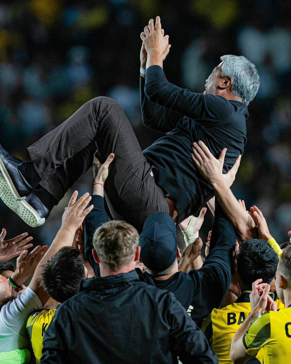 brfootball's tweet image. Kairat Almaty make history 👏🇰🇿
The Kazakh side reach the League phase of the Champions League for the first time after 21-year-old Temirlan Anarbekov saved three penalties in a shootout win over Celtic.
Heroic 🌟