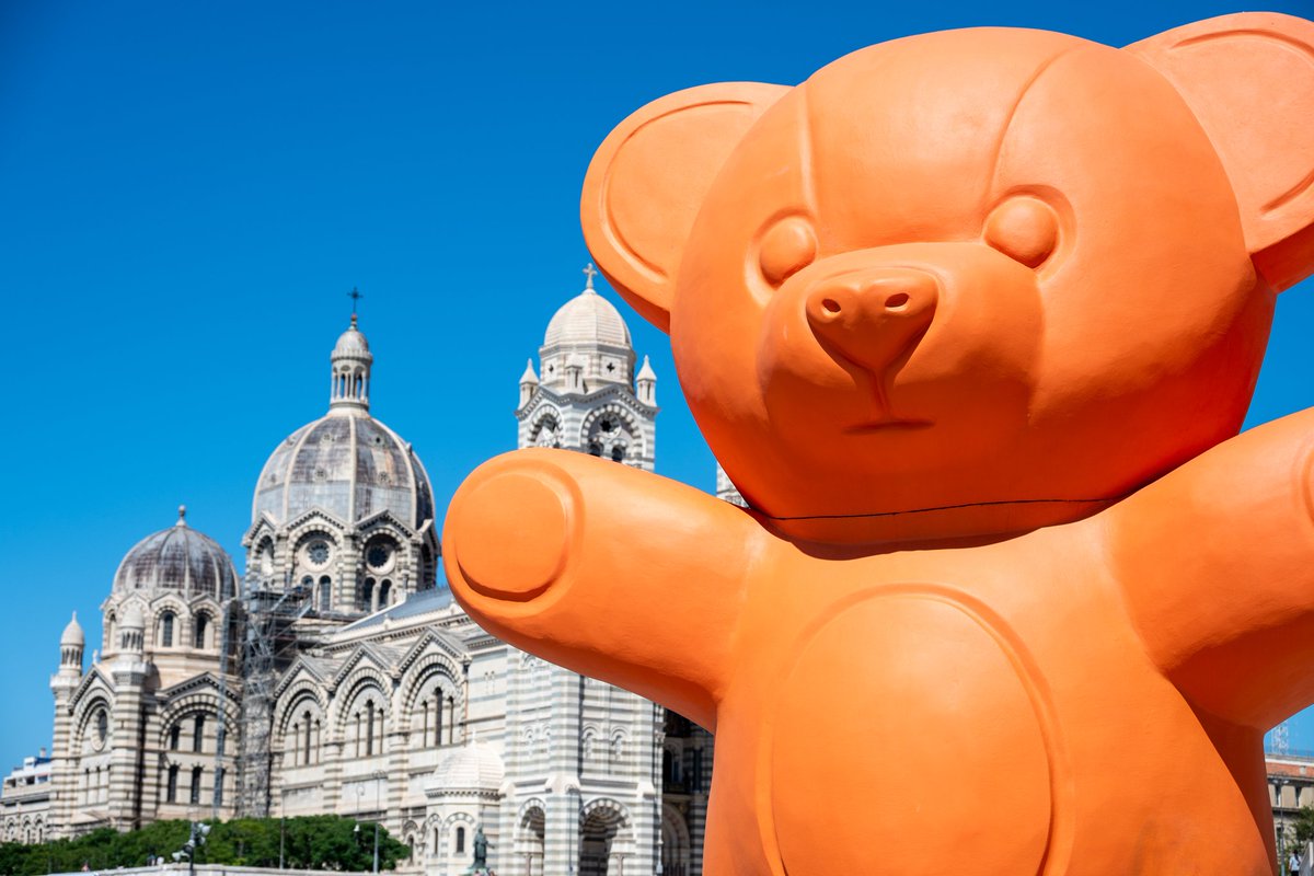 Cathédrale La Major of Marseille is perched above the open expanse of Promenade Robert-Laffont where you'll find the quirky Janus the Bear statue.

postcardsfromamancunian.blogspot.com/2025/08/the-ma…

#travelblogger #travelphotography  #blogger #France #Marseille #Travel #blog #photography #Europecitybreak