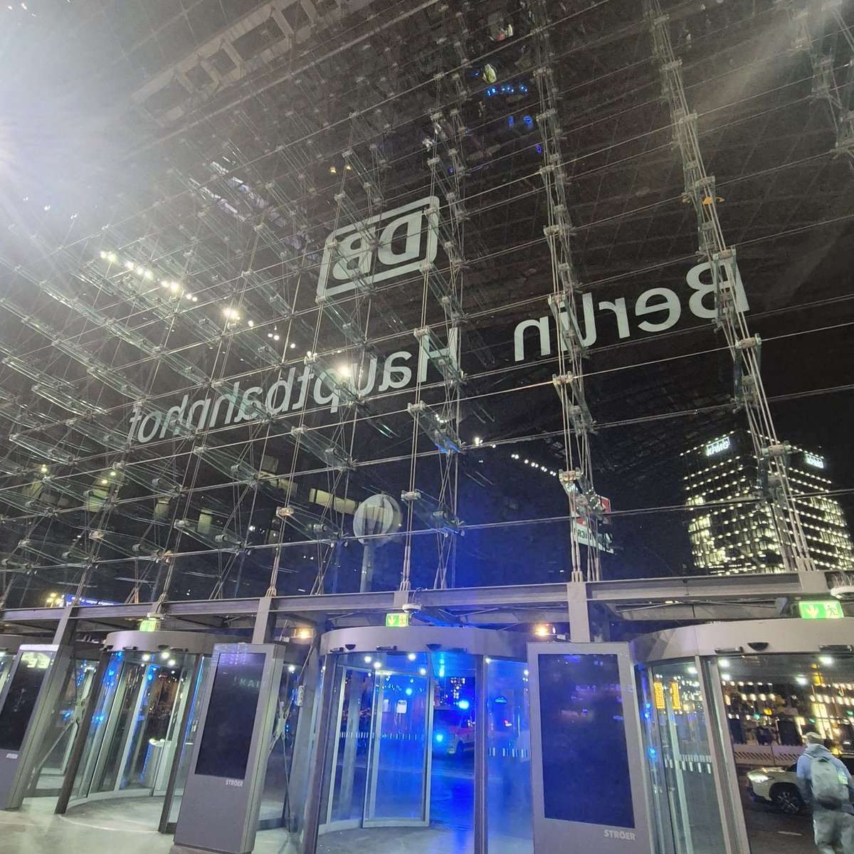 버블티님 패션 성지순례 글 읽고 참고하여 너무 잘 다니고 있습니다🥺 감사합니다!

(이하 패션 여행관련 타래 ⬇️)