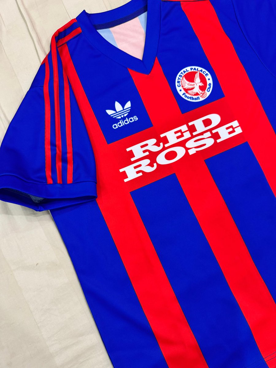 Palace Retro (@palaceretro1) on Twitter photo ‼️LAST EVER RUN ‼️
Going on sale Thursday again for the last time - if you missed out and want one then leave a comment and we will message you when they’re live.
Thursday @ 6pm is the date and time
Leave a comment below ⬇️
#CPFC
RT’s appreciated ❤️
<a href="/PalaceReport/">Palace Report</a> ‼️LAST EVER RUN ‼️
Going on sale Thursday again for the last time - if you missed out and want one then leave a comment and we will message you when they’re live.
Thursday @ 6pm is the date and time
Leave a comment below ⬇️
#CPFC
RT’s appreciated ❤️
<a href="/PalaceReport/">Palace Report</a>