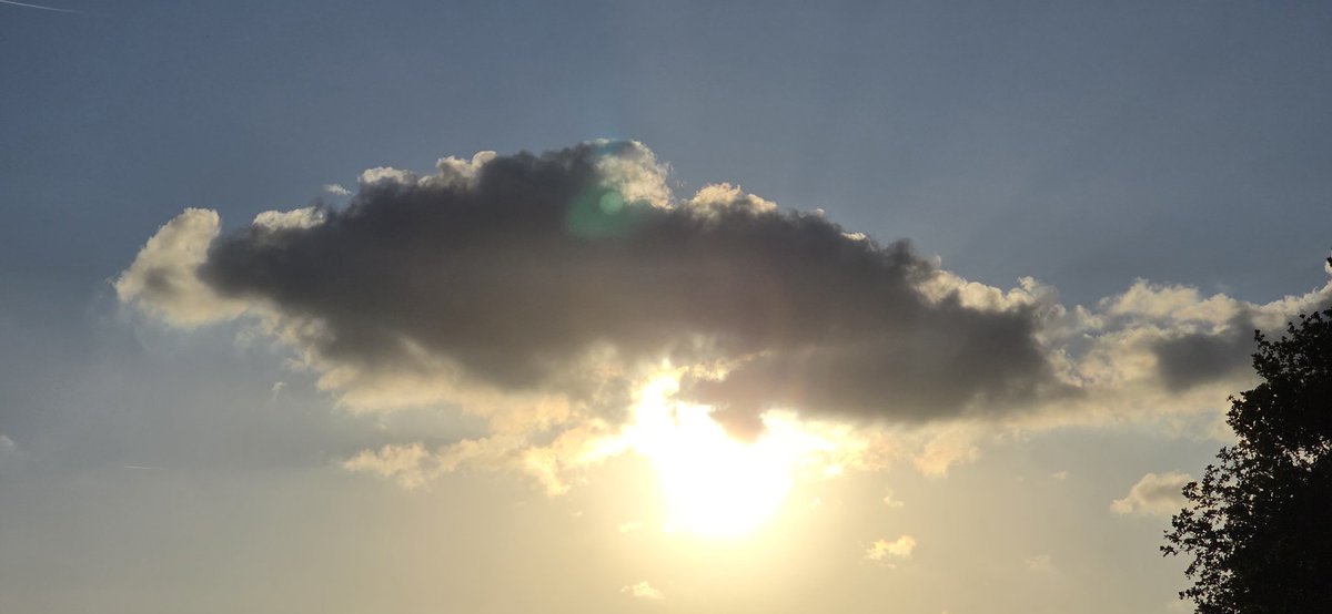 Spesso per dare
valore ai rapporti,
serve pesare più
ciò che c'è dietro che
ciò che c'è dentro!