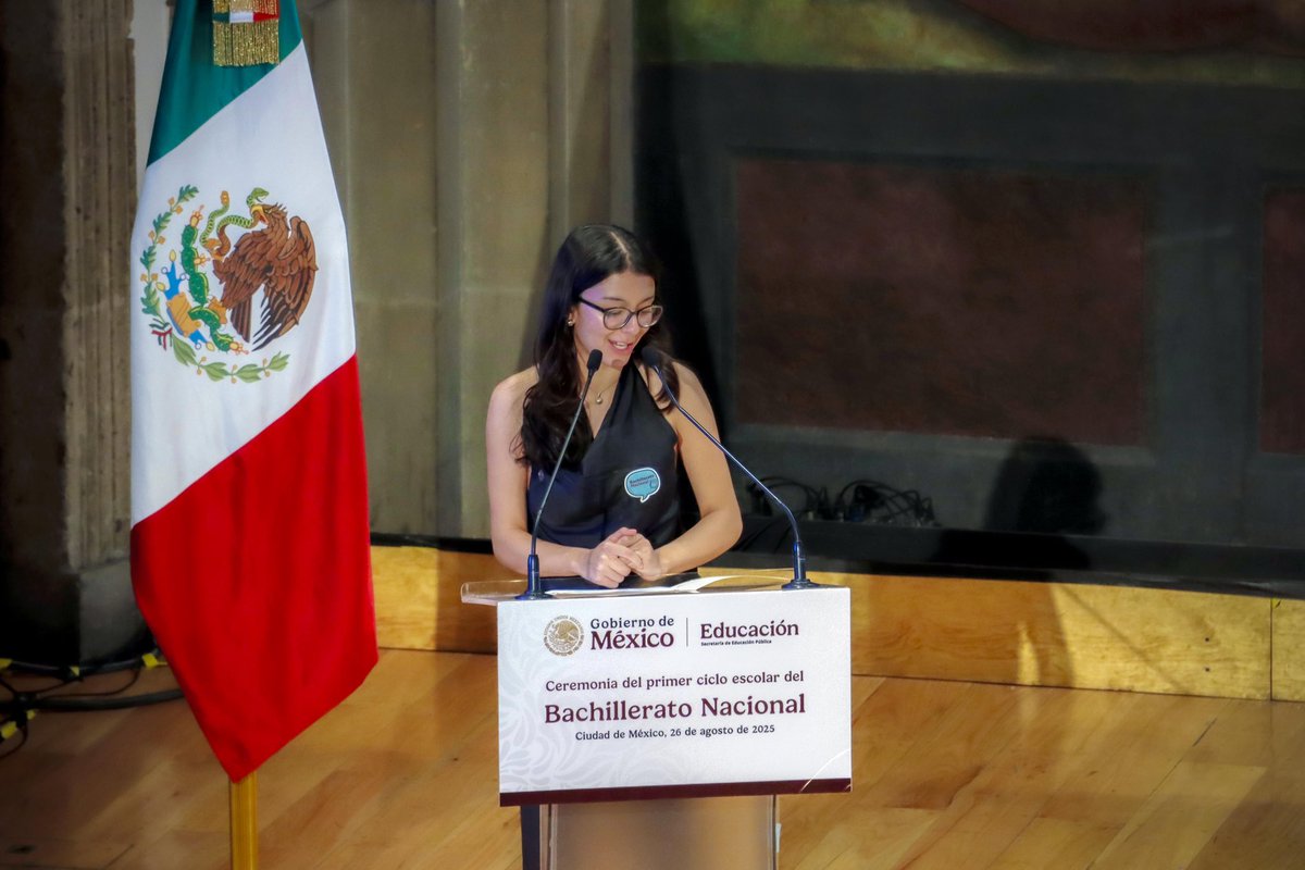 Educación, Ciencia, Tecnología e Innovación (@seducedomex) on Twitter photo Con el liderazgo de la presidenta <a href="/Claudiashein/">Claudia Sheinbaum Pardo</a>, reafirmamos que la educación es un derecho, no una mercancía.
🇲🇽❤️Cada estudiante que ingresa hoy es una semilla de futuro, un sueño que florece y un paso más hacia el México con justicia y oportunidades. Con el liderazgo de la presidenta <a href="/Claudiashein/">Claudia Sheinbaum Pardo</a>, reafirmamos que la educación es un derecho, no una mercancía.
🇲🇽❤️Cada estudiante que ingresa hoy es una semilla de futuro, un sueño que florece y un paso más hacia el México con justicia y oportunidades.