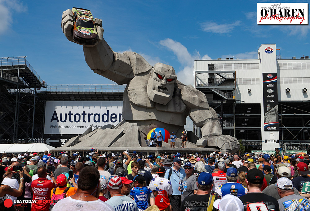 moharenphoto's tweet photo. Pre-race festivities prior to the #AutotraderEchoPark400 Sunday afternoon at the @MonsterMile in Dover, DE. @NASCAR @USATODAY @usatodaysports #imagncontent #NASCAR #CupSeries #MonsterMile #MilestheMonster #WhiteLightning #concrete #Dover https://t.co/VjyBgxon4j