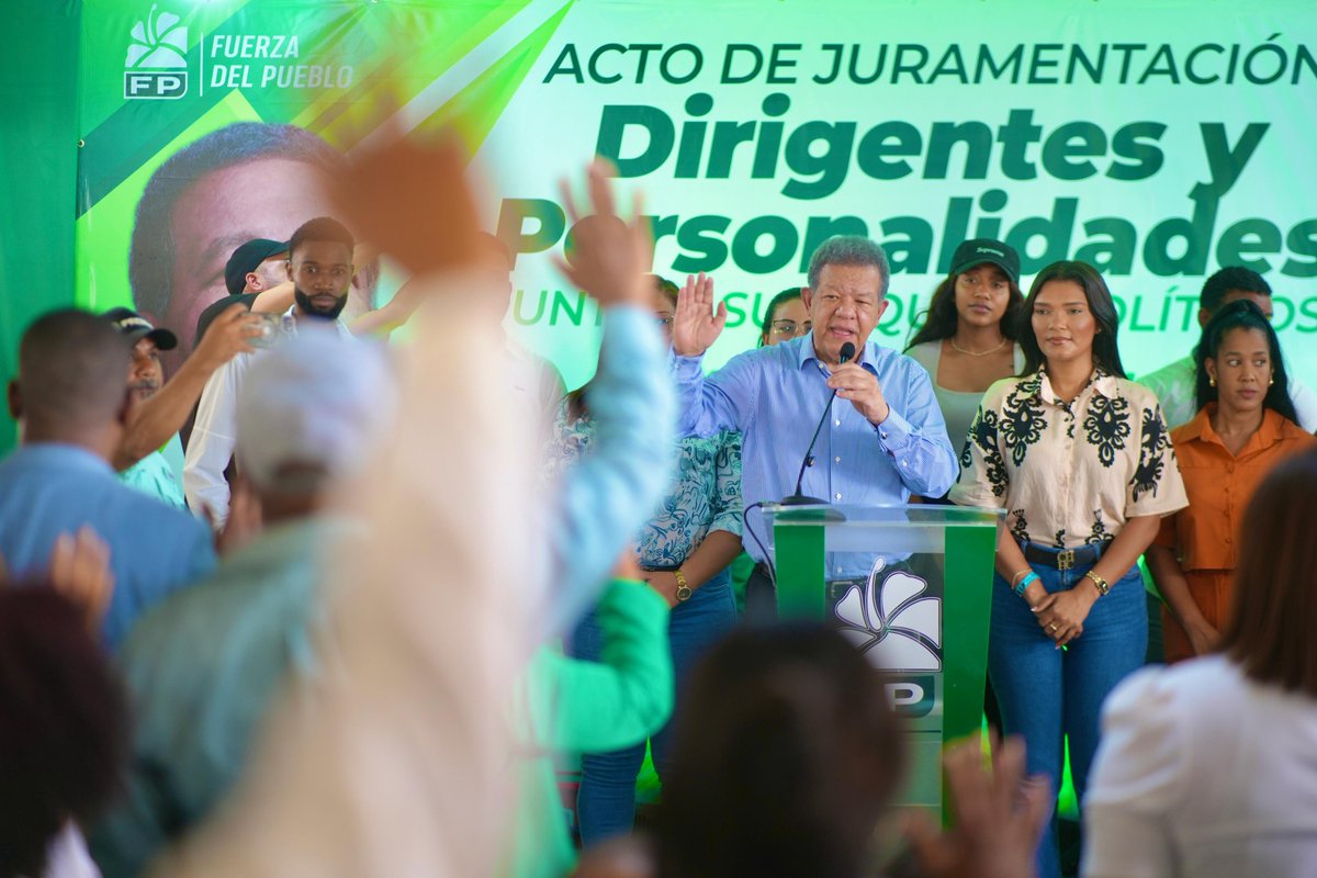 Nuestro líder #LeonelFernández, continúa juramentando nuevos adeptos que hace a la #FuerzaDelPueblo mas fuerte cada dia, y asegurar su ascenso al Palacio Nacional en el 2028. 
<a href="/LeonelFernandez/">Leonel Fernández</a> <a href="/FPcomunica/">@Fuerza del Pueblo (FP)</a> 
#SeguimosCreciendo