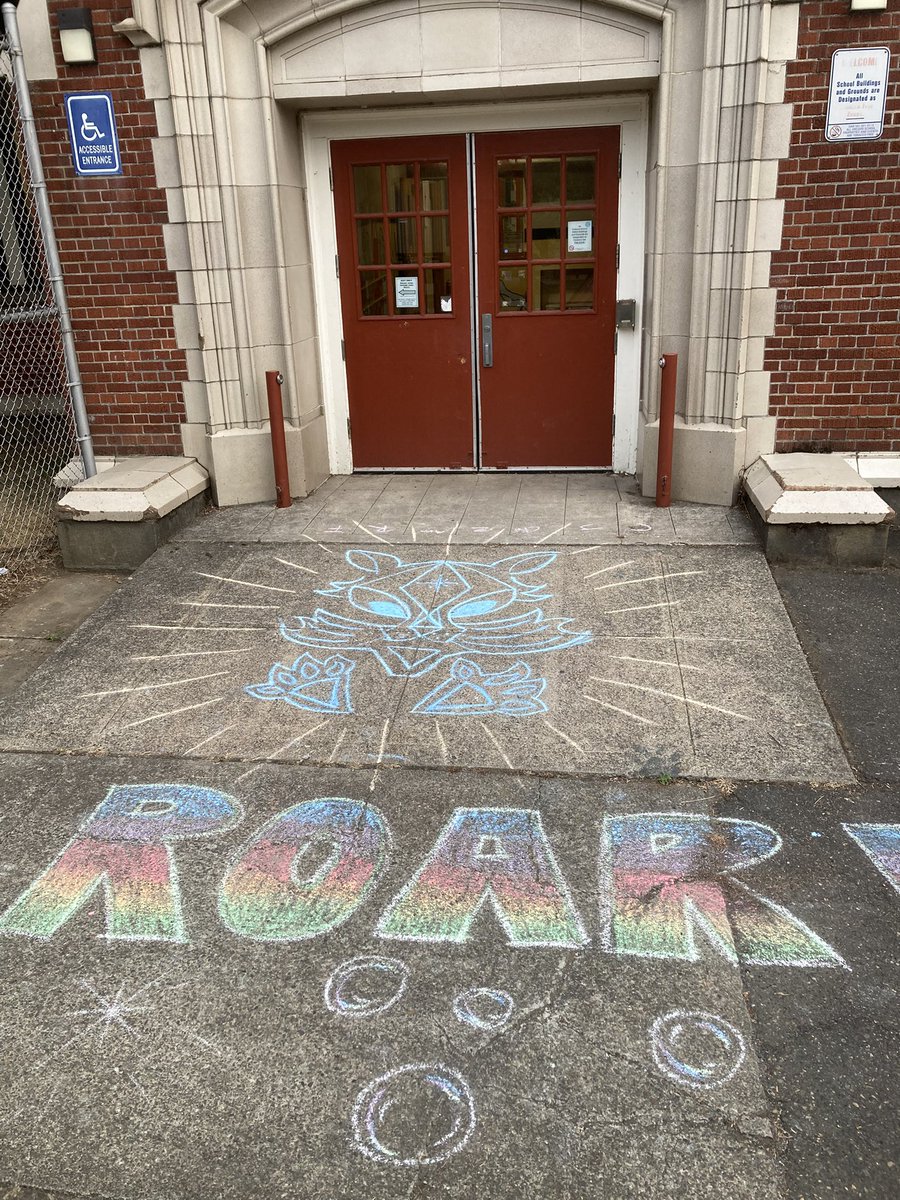 WoodlawnPPS's tweet photo. We are having an amazing first day! We are the 🐾Wildcats🐾! Hear us ROAR! @PPSConnect https://t.co/yJxDw701Jw