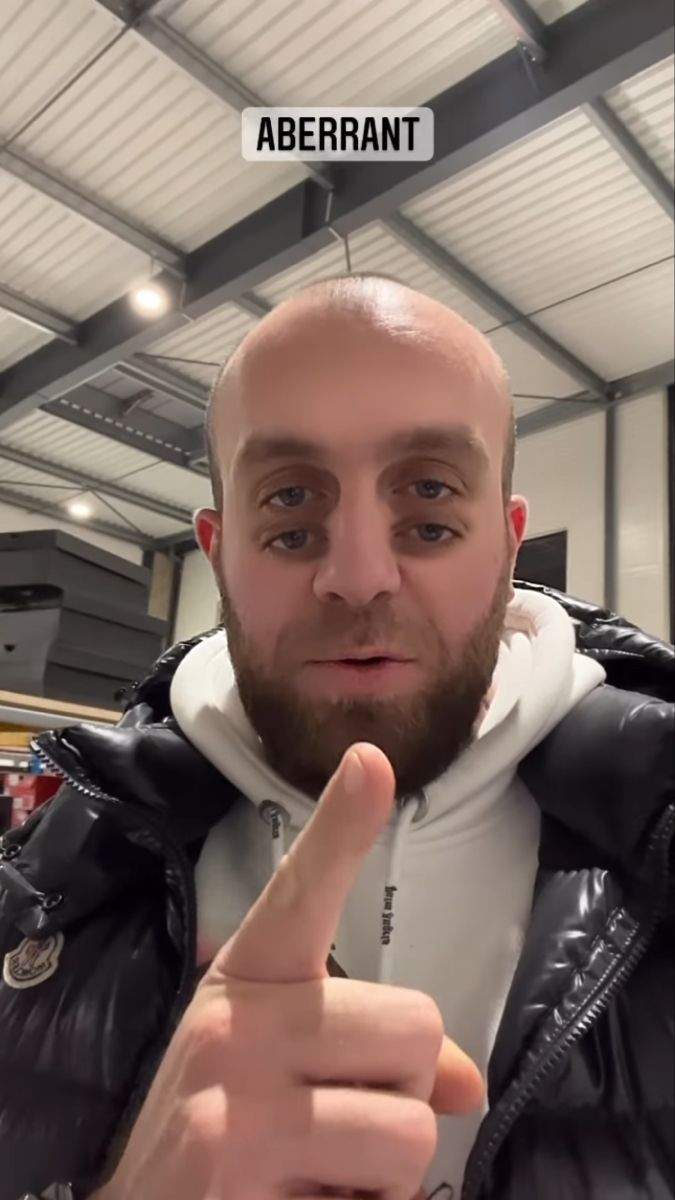 Zer0Phi's tweet photo. @23dothype @hyperscope_hl @FelixLaMenasse @felchou_eth @Mahfq Moi je fais rien, j'observe https://t.co/pljOO53zUH