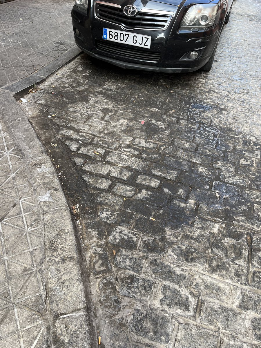 RInchausti's tweet photo. @jlsanzalcalde La suciedad ya para otra legislatura… o no… https://t.co/lntLtYdLlF