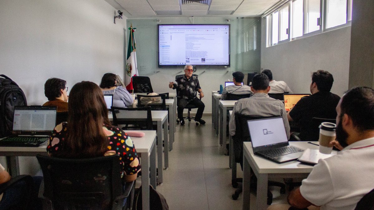 ¡Concluimos satisfactoriamente la primera etapa del curso Creatividad y Proyecto Arquitectónico!
Generación 2024 
Impartido por el profesor Octavio Ocaranza 
¡Seguimos construyendo ideas con visión, creatividad y propósito! 🏛️✨