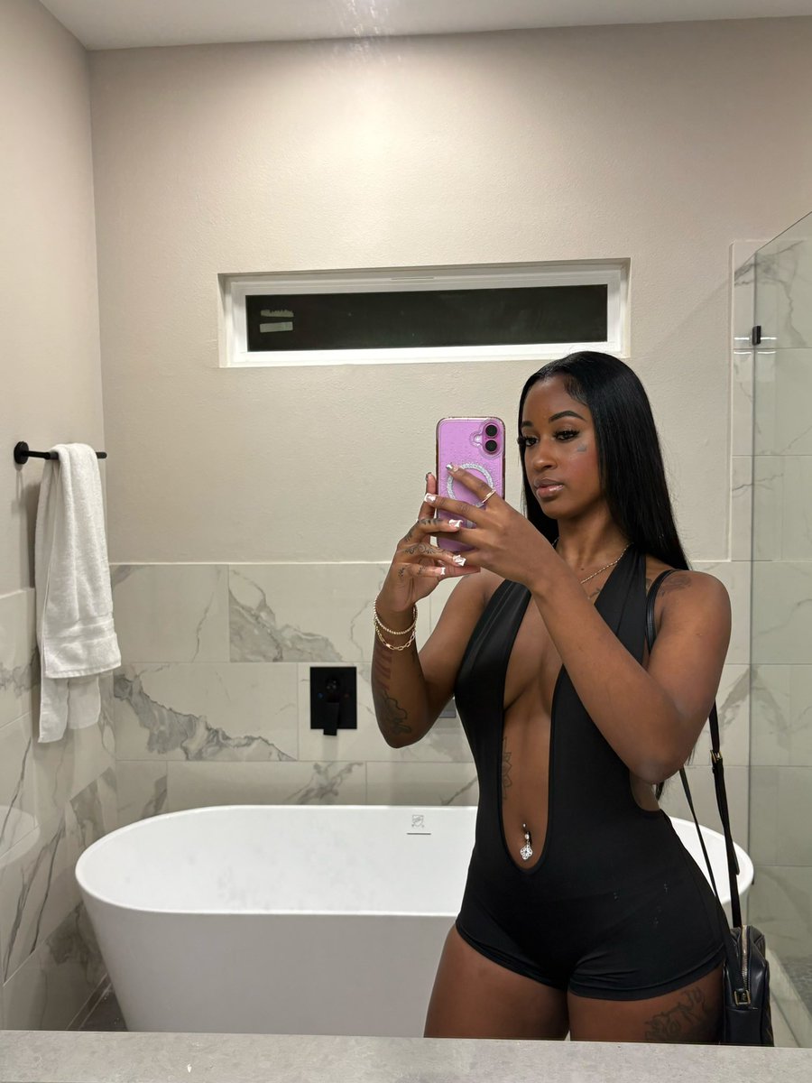 kamika. 🤍 tweet media