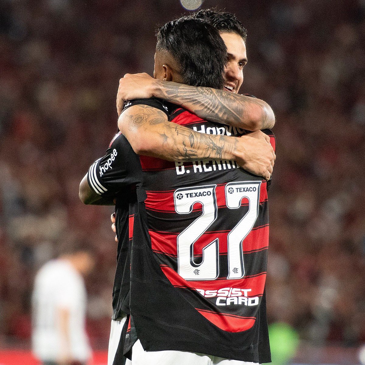 Delmiro Junior (@delmirojunior) on Twitter photo Comemoração do <a href="/Brunohenrique/">BH</a> no <a href="/maracana/">Maracanã</a>
<a href="/Flamengo/">Flamengo</a> 8x0 <a href="/ECVitoria/">EC Vitória</a> no <a href="/Brasileirao/">Brasileirão Betano</a>
A maior goleada do brasileiro desde 1984.
📷 <a href="/delmirojunior/">Delmiro Junior</a>
#imprensa #press #flamengo #maracanã #maiordomundo #riodejaneiro #brasileirão #bh #goleada #flaxvit #vitória #brunohenrique Comemoração do <a href="/Brunohenrique/">BH</a> no <a href="/maracana/">Maracanã</a>
<a href="/Flamengo/">Flamengo</a> 8x0 <a href="/ECVitoria/">EC Vitória</a> no <a href="/Brasileirao/">Brasileirão Betano</a>
A maior goleada do brasileiro desde 1984.
📷 <a href="/delmirojunior/">Delmiro Junior</a>
#imprensa #press #flamengo #maracanã #maiordomundo #riodejaneiro #brasileirão #bh #goleada #flaxvit #vitória #brunohenrique