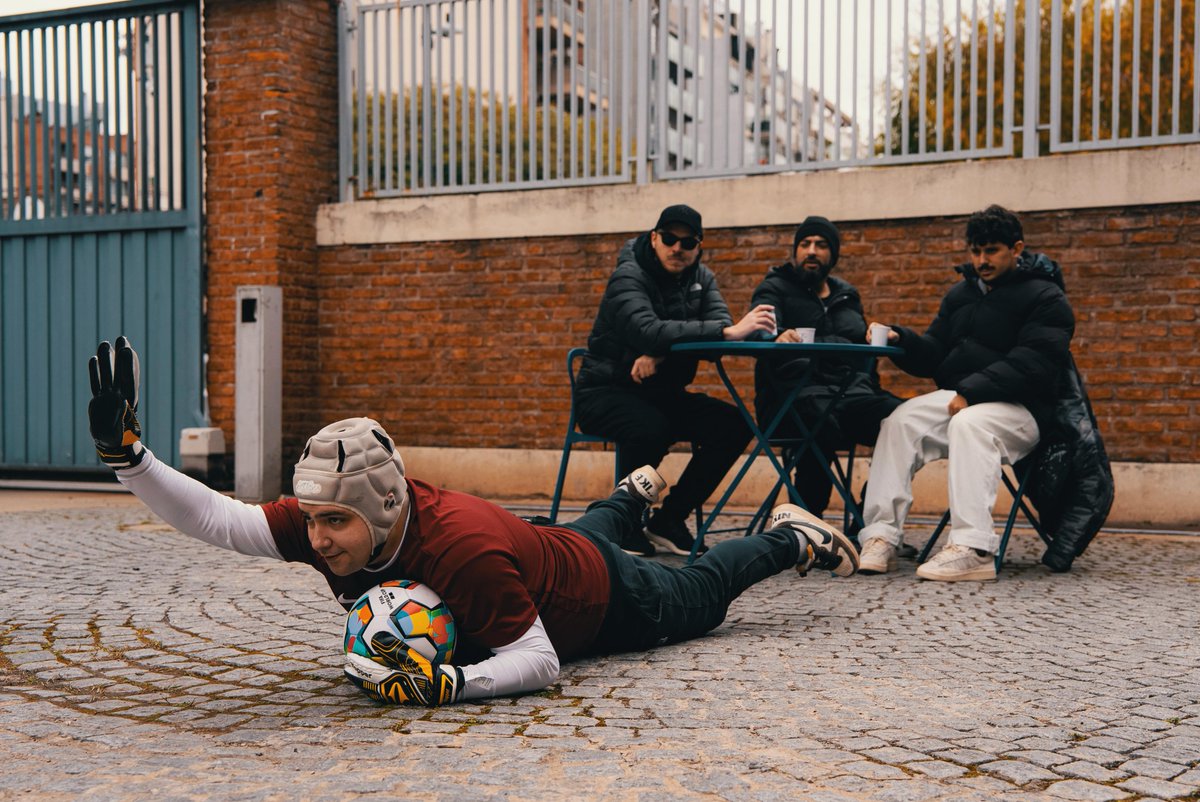 Vení
que vamos a cantar nuestra canción
que vamos a reírnos otra vez
que el tiempo es un reloj que se rompió
en El Galpon 🕺🏿

🔴 NUEVO EPISODIO AL AIRE YA 

🔗 youtube.com/watch?v=UcOx_W…