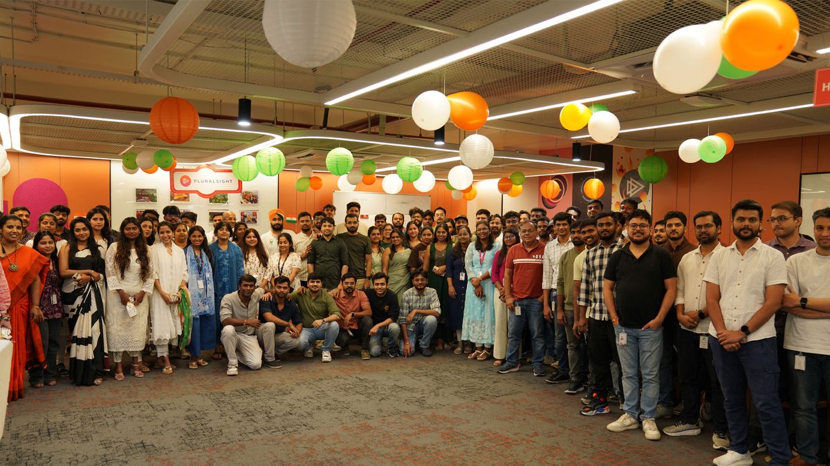 pluralsight's tweet image. Earlier this month, our India team came together for a blood donation drive, collecting 46 units for the Rashtrottana Blood Centre. 👏

Beyond the blood drive, the team also celebrated Independence Day. 

A huge thank you to HapSight, our ITC culture committee, for organizing a…