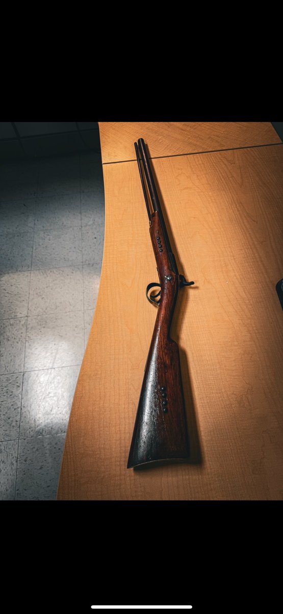 GED Officers were conducting extra patrol in the San Pedro area when they observed a known gang member who had a warrant. Immediately, the suspect fled from officers. A perimeter was set up. The suspect was taken into custody. Officers recovered a firearm from the suspects home.