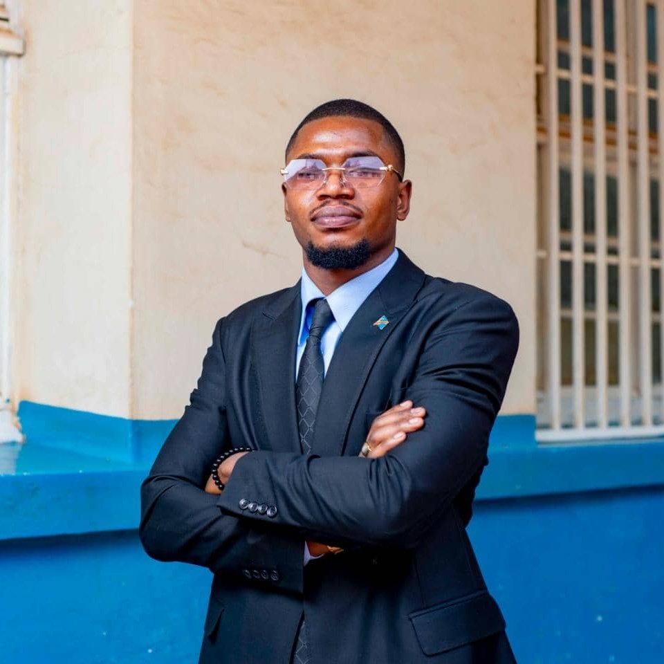 TeddyMkawanga's tweet photo. #RDC 🚨 Lundi 25/08/2025, nous avons défendu notre mémoire en vue de l’obtention du titre de Master en Gestions des Affaires Publiques à l’université #UDBL (ex #Ecopo ).Ns avons parler sur LA REDEVANCE MINIÈRE & LE DEVELOPMENT LOCAL cas de l’Ese #Kico dans la commune de Kipushi https://t.co/wDmHEihy4W