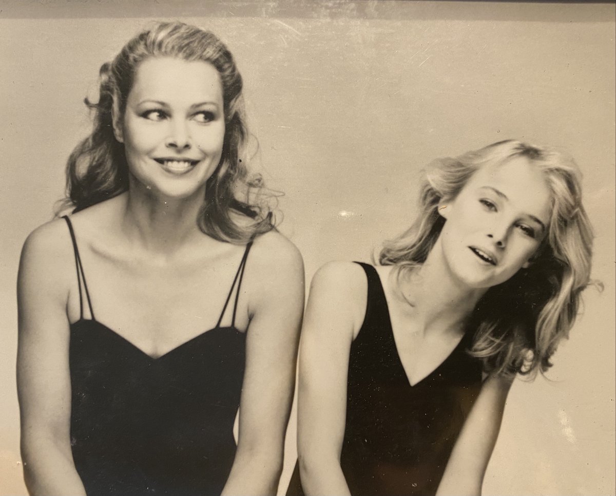 I love you mama! #motherdaughter #michellephillips #chynnaphillips