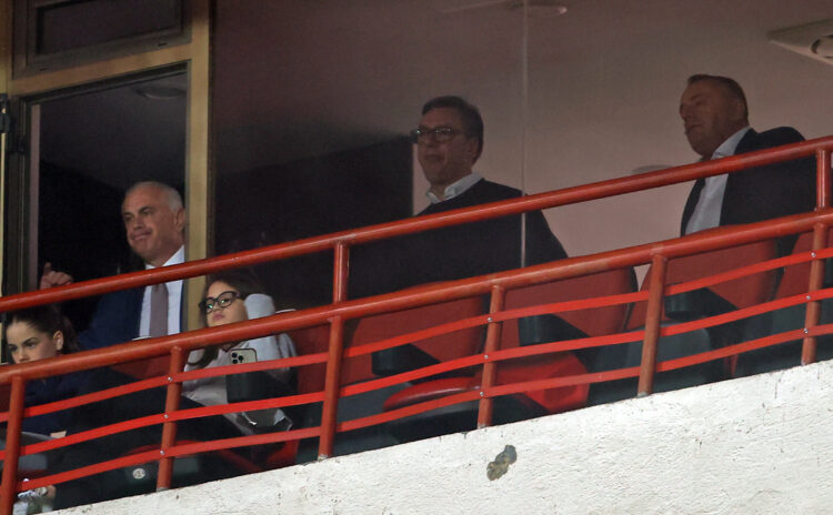 Čestitke Vučiću i njegovom drugu Terziću na plasmanu u Europsku ligu. Svakako se nadam da će ih Dinamo izbjeći u širokom luku. Ne treba nam to u ovoj fazi kluba. Pričalo bi se o svemu samo ne o nogometu, a od incidenata se ne bi isprali godinama.