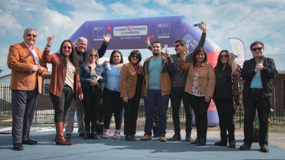 MINVU O’HIGGINS INAUGURA CONJUNTO HABITACIONAL “VILLA CRISTAL” EN OLIVAR QUE ALBERGARÁ A 47 FAMILIAS: -Se trata de un proyecto que se inició y concretó en el marco del Plan de Emergencia… dlvr.it/TMjBqh #Vivienda #Olivar #Minvu #EmergenciaHabitacional #ViviendaDigna