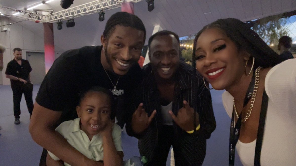 Bumped into the Lord Mayor of Manchester, 👑 <a href="/ManCityCouncil/">Manchester City Council</a> + my guy Eddy &amp; crew 💯👑.

Big up all the fam we saw – vibes were next level 🙌🏾. Ended the night  stars ⭐️🌟💫 #DanceManchester
<a href="/LordMayorOfMcr/">Councillor Carmine Grimshaw</a> <a href="/ManCityCouncil/">Manchester City Council</a> <a href="/ZerkaaHD/">𝙅𝙊𝙎𝙃 𝙕𝙀𝙍𝙆𝙀𝙍</a>