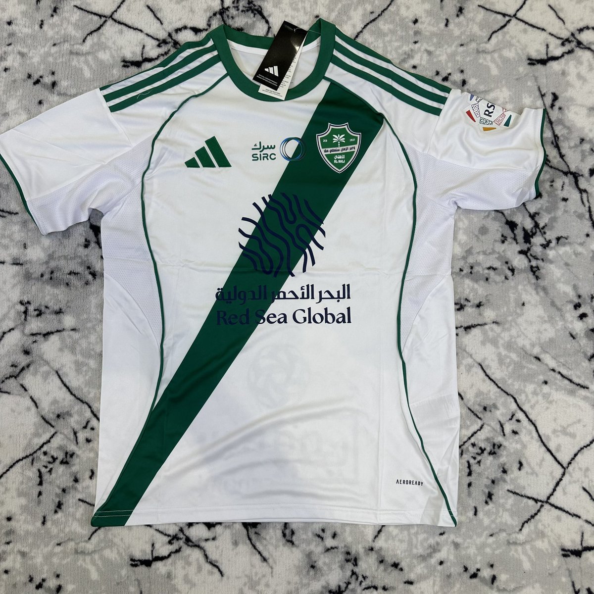 Tshirt_WorId's tweet photo. تيشرتات الاهلي للموسم الجديد :

💚عرض اليوم الوطني تيشرت والثاني بنص السعر ❗️💚

https://t.co/5OSA7EV8oJ https://t.co/CTQ7fOuhzb
