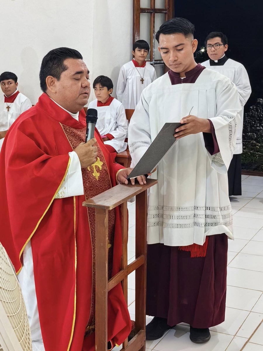 KofC17543's tweet image. La parroquia de Nuestra Señora de la Candelaria y San Isidro Labrador, Chikindzonot, Yucatán, dio la bienvenida al nuevo párroco, P. David Alfonso Tejero Vega. La Ceremonia fue presidida por Mons. Mario Medina Balam, Obispo Auxiliar de Yucatán. Ago, 25, 2025.