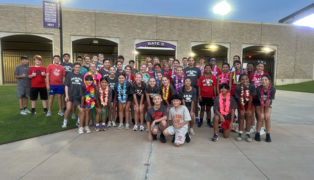 Mann Falcon XC teams ran with the “Aloha” spirit this morning! 🤙

#WDBND