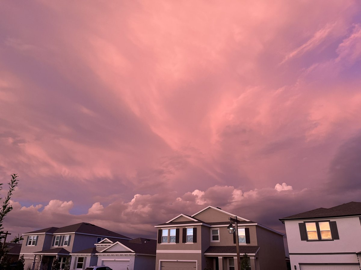 adam_ap_wdw's tweet image. Random sunsets between home and Disney over the past 30 days.