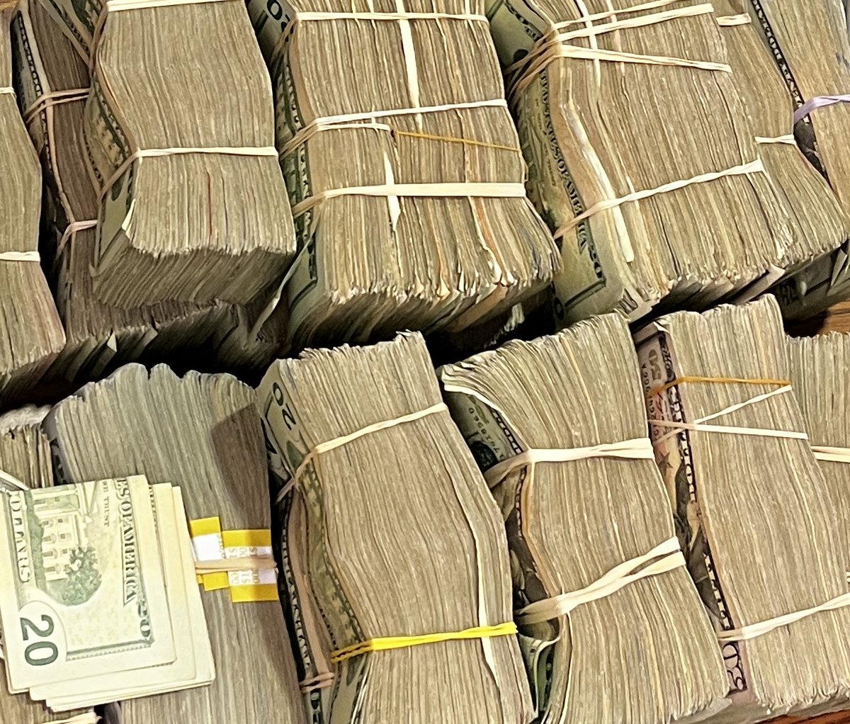 DEADALLASDiv's tweet image. In FY25, DEA divisions seized over 90 million deadly fentanyl pills linked to Sinaloa labs. Today, DEA Dallas arrested 5 Sinaloa Cartel affiliates and seize almost 2 million dollars. #SinaloaCrackdown2025