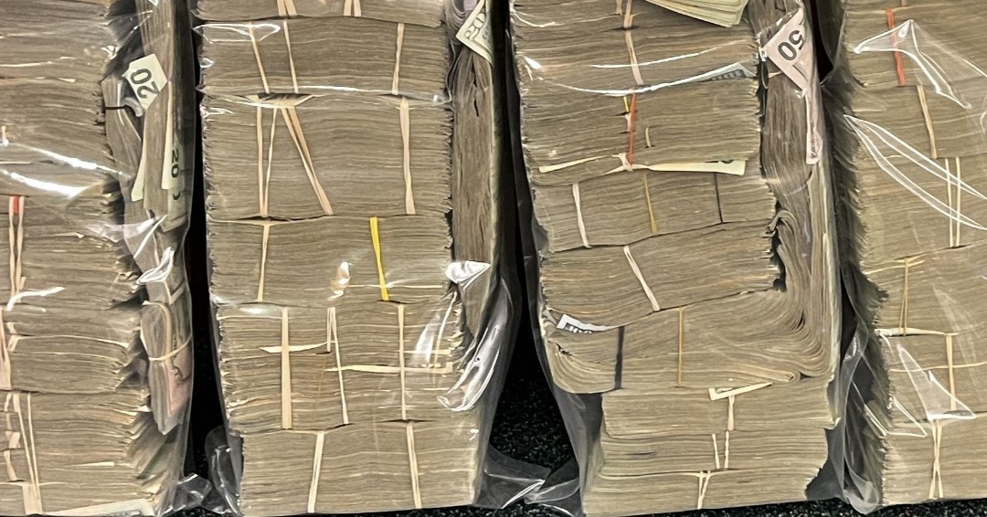 DEADALLASDiv's tweet image. In FY25, DEA divisions seized over 90 million deadly fentanyl pills linked to Sinaloa labs. Today, DEA Dallas arrested 5 Sinaloa Cartel affiliates and seize almost 2 million dollars. #SinaloaCrackdown2025