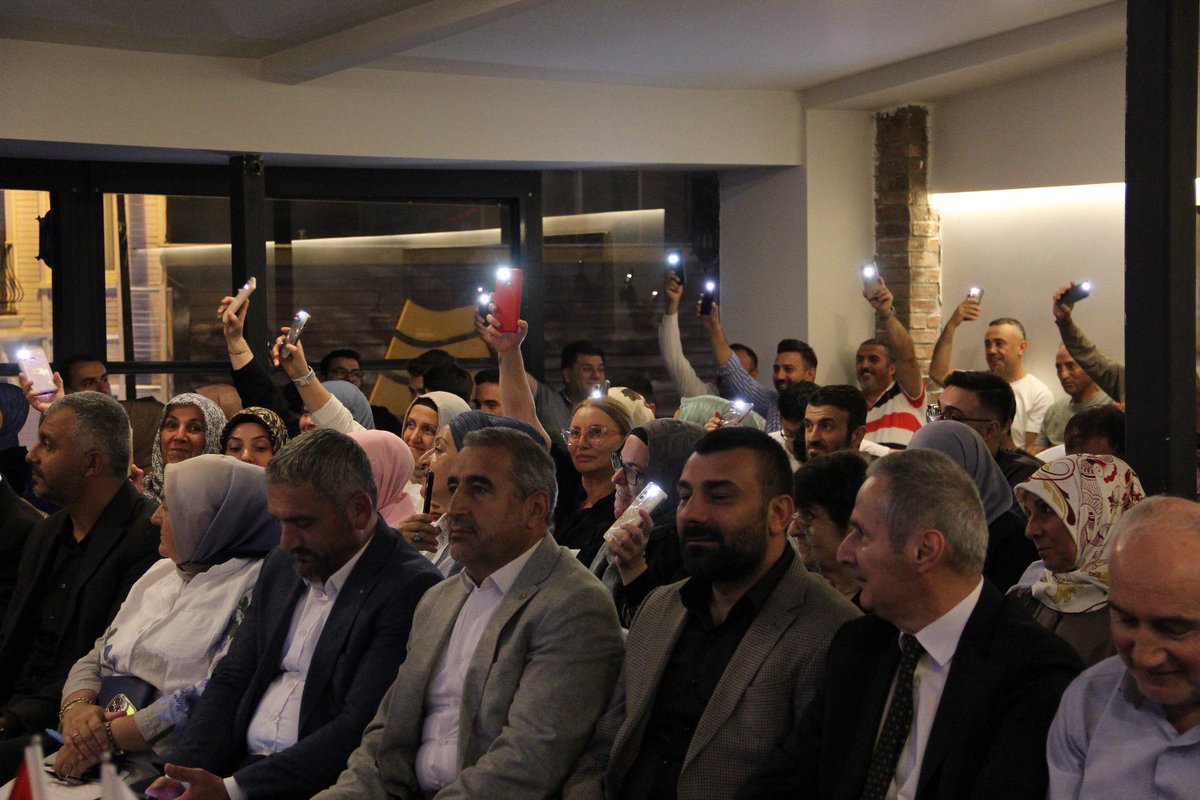 Mehmet Küçük🇹🇷 (@mehmettkucuk1) on Twitter photo 📍Sarıyer İlçe Başkanlığı
Danışma Meclisi Toplantımızı, Milletvekilimiz Sayın <a href="/suleymansoylu/">Süleyman Soylu</a> , İlçe Başkanımız Sayın <a href="/Hibrahimkursun/">Halil İbrahim KURŞUN</a> ve üç kademe teşkilat mensuplarımız ile bir araya geldik.
Birlik ve beraberlik içerisinde daha güçlü ve kararlı bir şekilde çalışmalarımızı 📍Sarıyer İlçe Başkanlığı
Danışma Meclisi Toplantımızı, Milletvekilimiz Sayın <a href="/suleymansoylu/">Süleyman Soylu</a> , İlçe Başkanımız Sayın <a href="/Hibrahimkursun/">Halil İbrahim KURŞUN</a> ve üç kademe teşkilat mensuplarımız ile bir araya geldik.
Birlik ve beraberlik içerisinde daha güçlü ve kararlı bir şekilde çalışmalarımızı