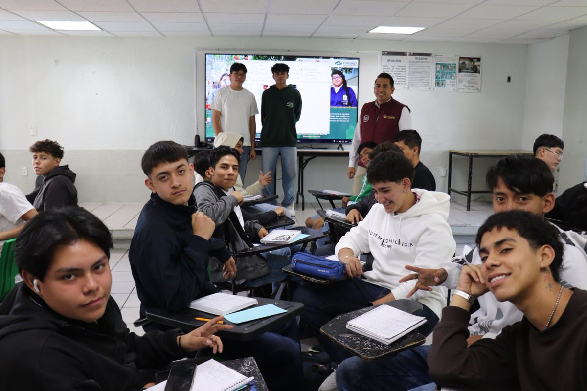 💚 Lxs nuevxs integrantes de la #ManadaCONALEP viven un recorrido especial por su plantel conociendo las rutas hacia la educación superior, herramientas de comunicación y el decálogo de #ValoresCONALEP 📚🤝

#ApasionadamenteCONALEP #OrgullosamenteCONALEP #ElPoderDeServir