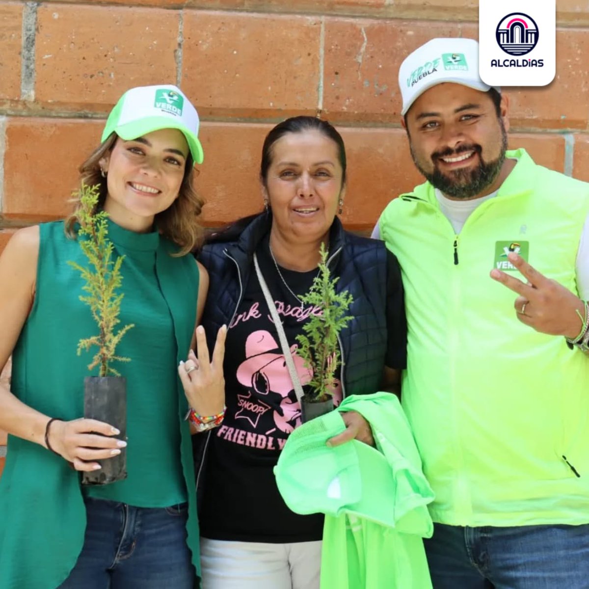 ¡Carolina Fernández Fabre [<a href="/carokaroline/">Caro Fabre</a>] impulsa conciencia ambiental en San Pedro Cholula!

La regidora de San Pedro Cholula [<a href="/GobiernoCholula/">Gobierno de Cholula</a>]  por el PVEM [<a href="/PVEM_Puebla/">Partido Verde Puebla</a>] destaca la importancia de la campaña "Cero Plástico", que busca generar más puntos verdes y fomentar