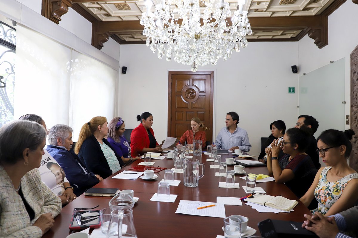 Sostuvimos una reunión con diversas plataformas de familiares de personas desaparecidas en México, en el marco de la semana de conmemoración del Día Internacional de las Víctimas de #DesaparicionesForzadas. Refrendamos nuestra disposición de seguir dialogando y acompañar la causa
