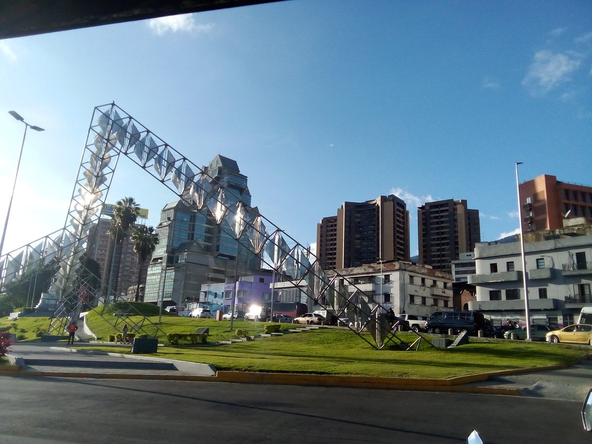 Por acá un rato