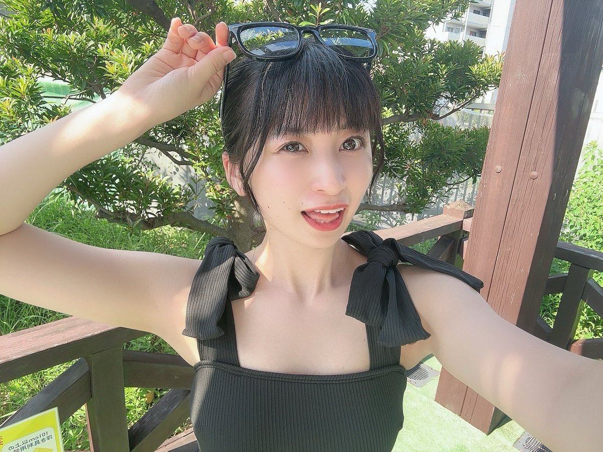 おはよ〜☀️

そういえば今日のライブすごく久しぶりの
曲するよ！まだまだ夏終わらないからね！
タオルがあったらよりたのしめるよ🌻🎶

まってるからね😎💛