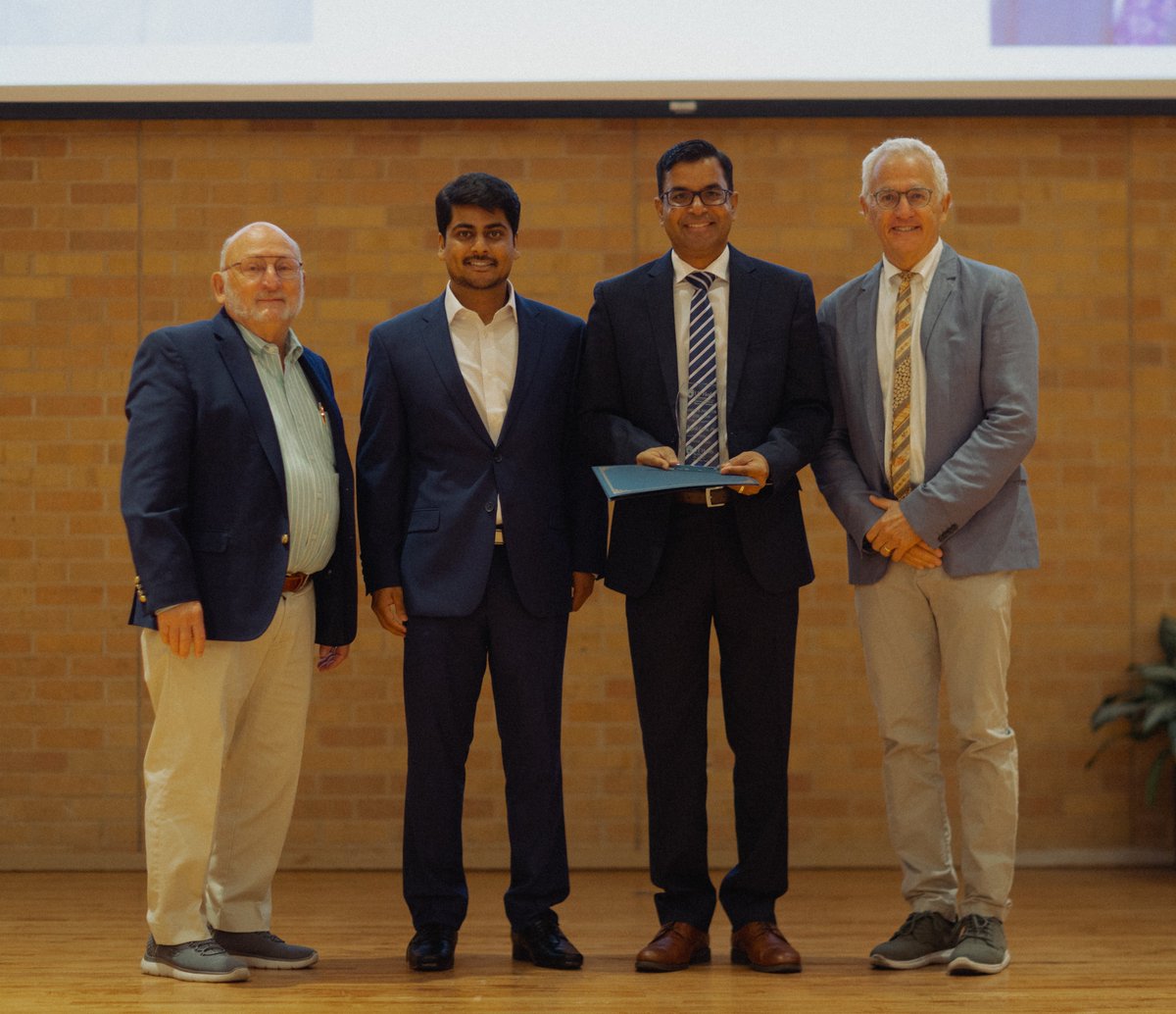 Honored to receive the Graduate Mentor of the Year Award <a href="/UTSA/">UTSA</a> <a href="/UTHealthSA/">UT Health San Antonio</a>. I'm grateful to my students and colleagues who make mentorship such a rewarding part of my journey!  #Mentorship #GraduateResearch #HigherEd