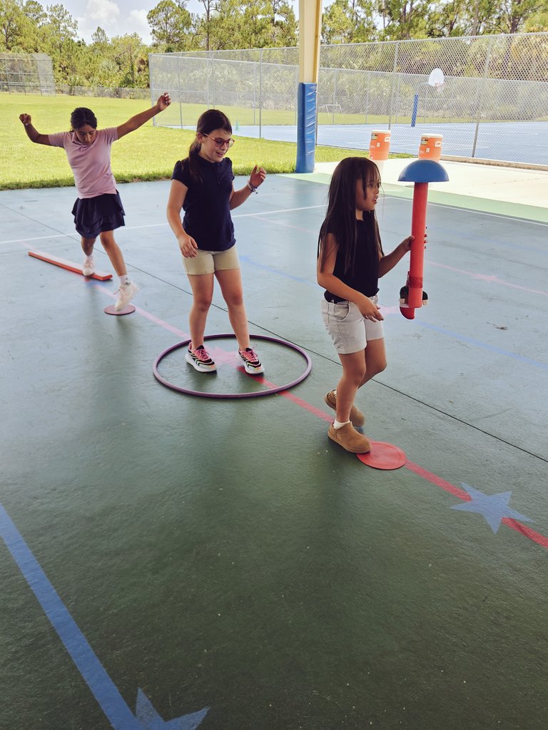 MDE_StarsPE tweet media