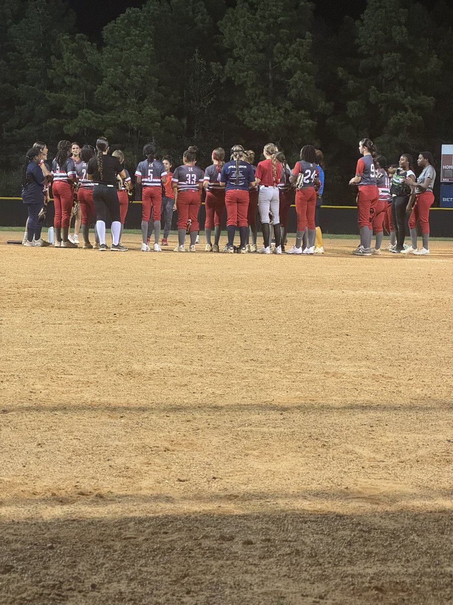 Great 1st practice today! Thank you <a href="/KenLopez2029/">Kennedy Lopez 2029</a> <a href="/Allison_B44/">Allison Bezanilla 2028</a> <a href="/gabby_c2010/">Gabriella Cortez</a> for leading us 💪🏾 #bangbang <a href="/hotshotsnation/">Hotshots Fastpitch</a>