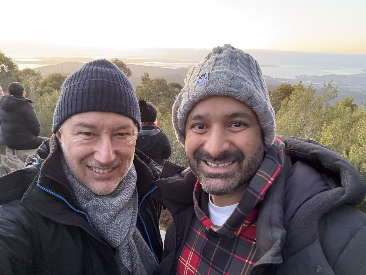 COLD morning in Tasmania, up to see the sunrise with Speakers Institute founder Sam Cawthorn.

A wonderful long weekend connecting and sharing; talking all things entrepreneurial, and fixing all the world's problems, at least from our perspective! 

Leadership Thought: Stay