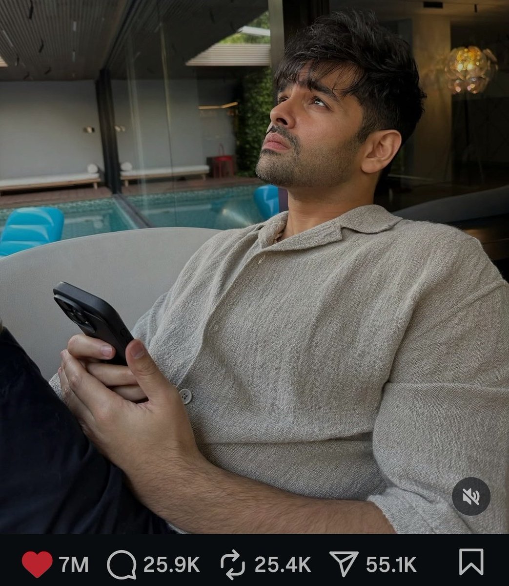 CULT MAMA ᴿᴬᴾᴼ²² 'ᴿᴱᴮᴱᴸᵂᴼᴼᴰ' (@kalki2024bc) on Twitter photo ⚠️⚠️⚠️
Record..!
Record..!
Record..!
Ustaad RAPO is the first ever telugu hero to touch mammoth 7M likes for instagram post 🔥🙏
Also it crossed all other hero's highest likes....
Previous best
#AlluArjun- P2 FL - 6.9M 👍
#AndhraKingTaluka #RAmPOthineni <a href="/ramsayz/">RAm POthineni</a> ⚠️⚠️⚠️
Record..!
Record..!
Record..!
Ustaad RAPO is the first ever telugu hero to touch mammoth 7M likes for instagram post 🔥🙏
Also it crossed all other hero's highest likes....
Previous best
#AlluArjun- P2 FL - 6.9M 👍
#AndhraKingTaluka #RAmPOthineni <a href="/ramsayz/">RAm POthineni</a>