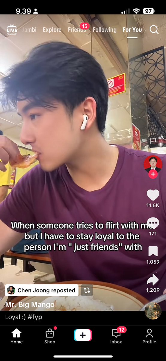 Joong 🤝🏻 Me
