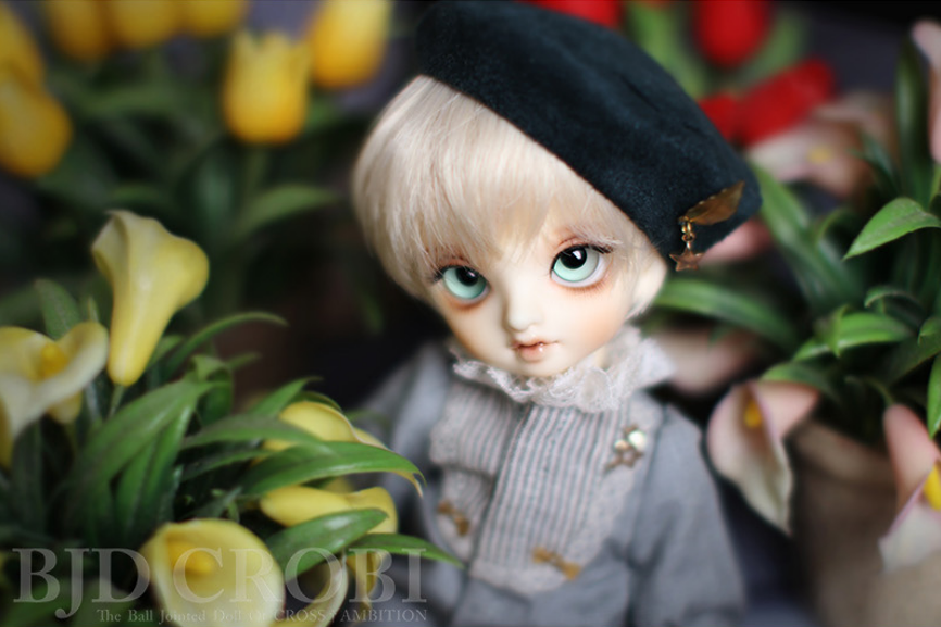 Ann – A little star with sparkling eyes and timeless charm, dressed in elegance that feels straight out of a storybook. 🌸⭐

#bjdcrobi #bjd #bjddoll #bjd #balljointeddoll #resindoll #bjdcollector #bjdfashion #bjdstagram #bjdlife #bjdcommunity #bjdphotography #bjdcutie #bjdlover