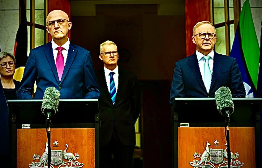 We are not children — we deserve some actual clarity. 

ASIO and PM have a duty to explain their odd statements made yesterday:

▪️ASIO saying it “suspects” the IRGC. 

▪️ASIO saying attacks are “linked” to the IRGC. 

▪️ASIO saying that it is “likely” IRGC directed other