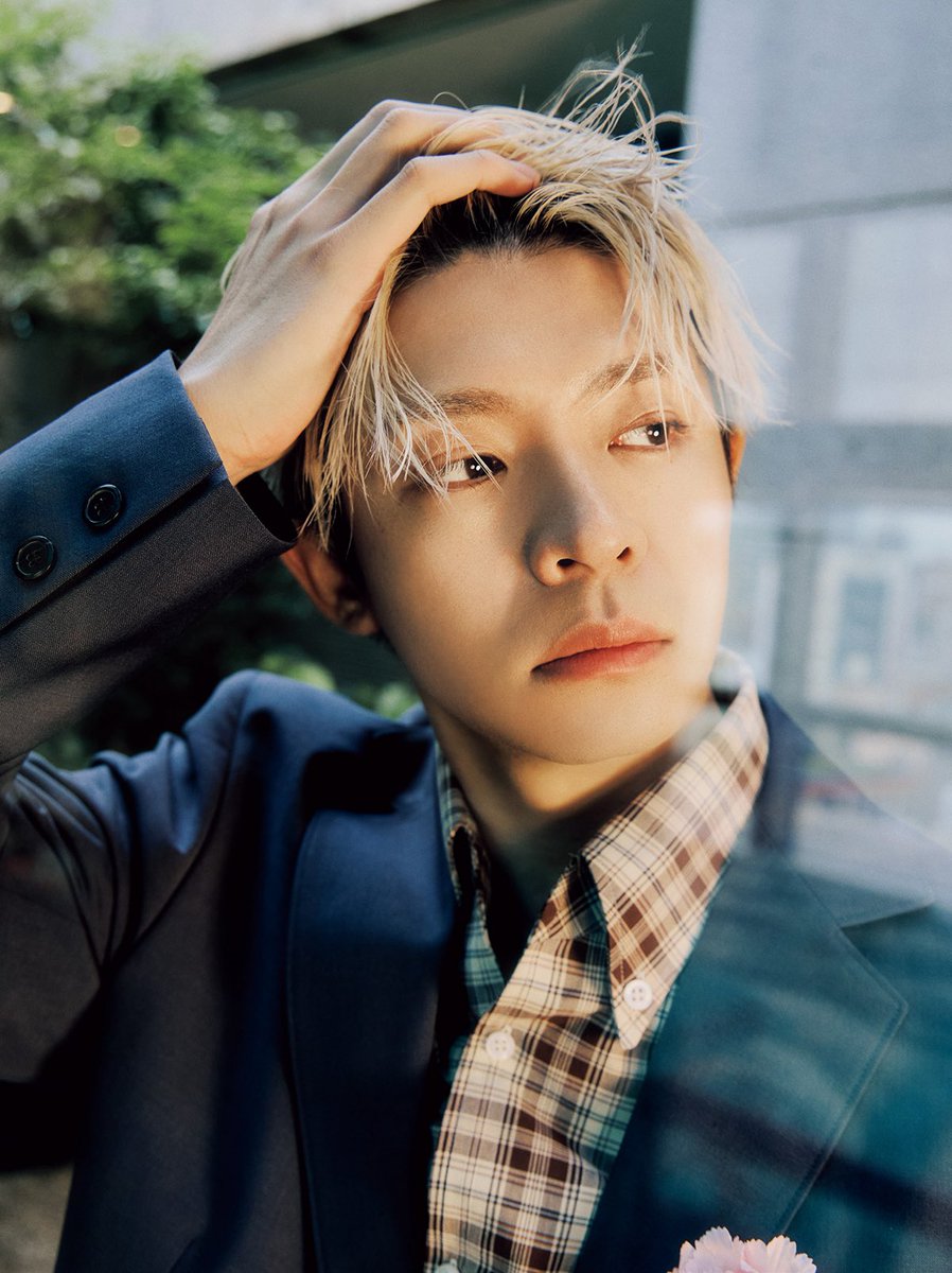 「…個性の違う3人が、それぞれの〝かっこいい〞を持ち寄って、一緒にひとつの世界を作っている。それって簡単なようでいて、実は奇跡みたいなことなんだと思います」

#NuméroTOKYO
#岸優太
#Number_i

numero.jp/news-20250827-…