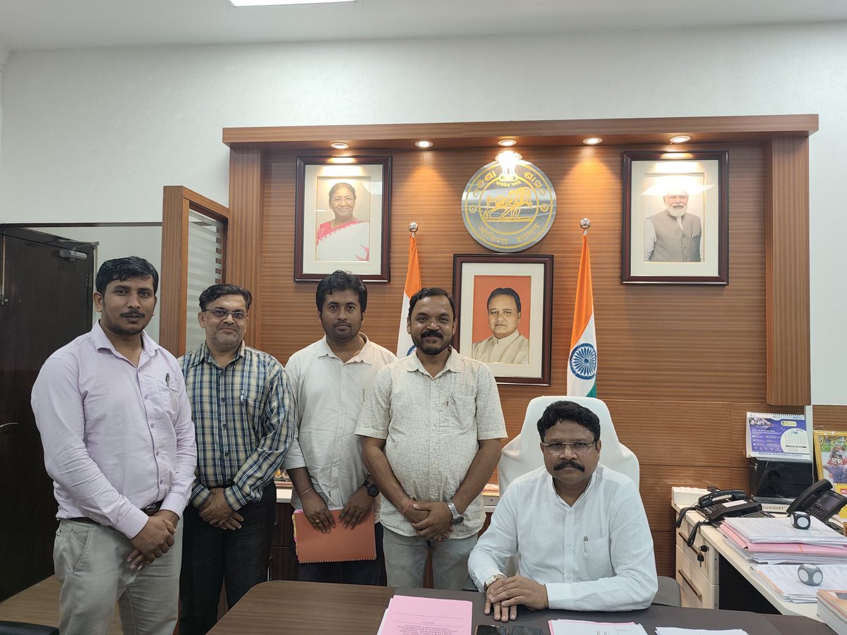 anirudha_khaira's tweet photo. ଓଡ଼ିଶାର ଲୋକପ୍ରିୟ ତଥା ଲୋକଙ୍କ ମୁଖ୍ୟମନ୍ତ୍ରୀ, ଯଶସ୍ବୀ #BJP ରାଜ୍ୟ ସଭାପତି, ମାନନୀୟ ସ୍ୱାସ୍ଥମନ୍ତ୍ରୀ ଙ୍କୁ ନିବେଦନ🙏🙏🙏 #regularizeNHMmanagementstaff 
@CMO_Odisha @MohanMOdisha @SamalManmohan7 @MahalingMukesh @HFWOdisha @SecyChief https://t.co/tRSsgkcv1v