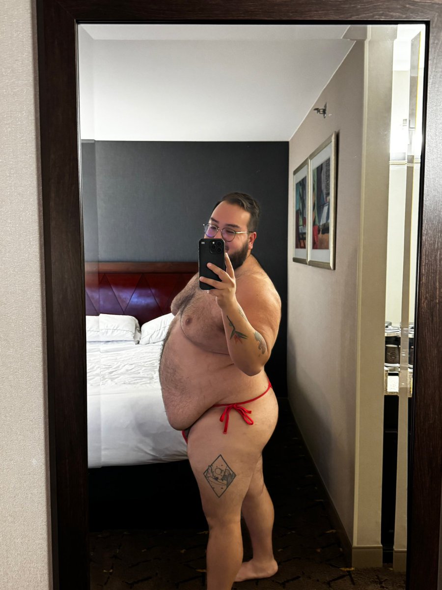 chub4chasers97's tweet photo. a swim thong, but no swimming pool 🥲

#gaychub #chub4chub #chub4chaser #chaser4chub #gaybear https://t.co/MaiD5CPMFM
