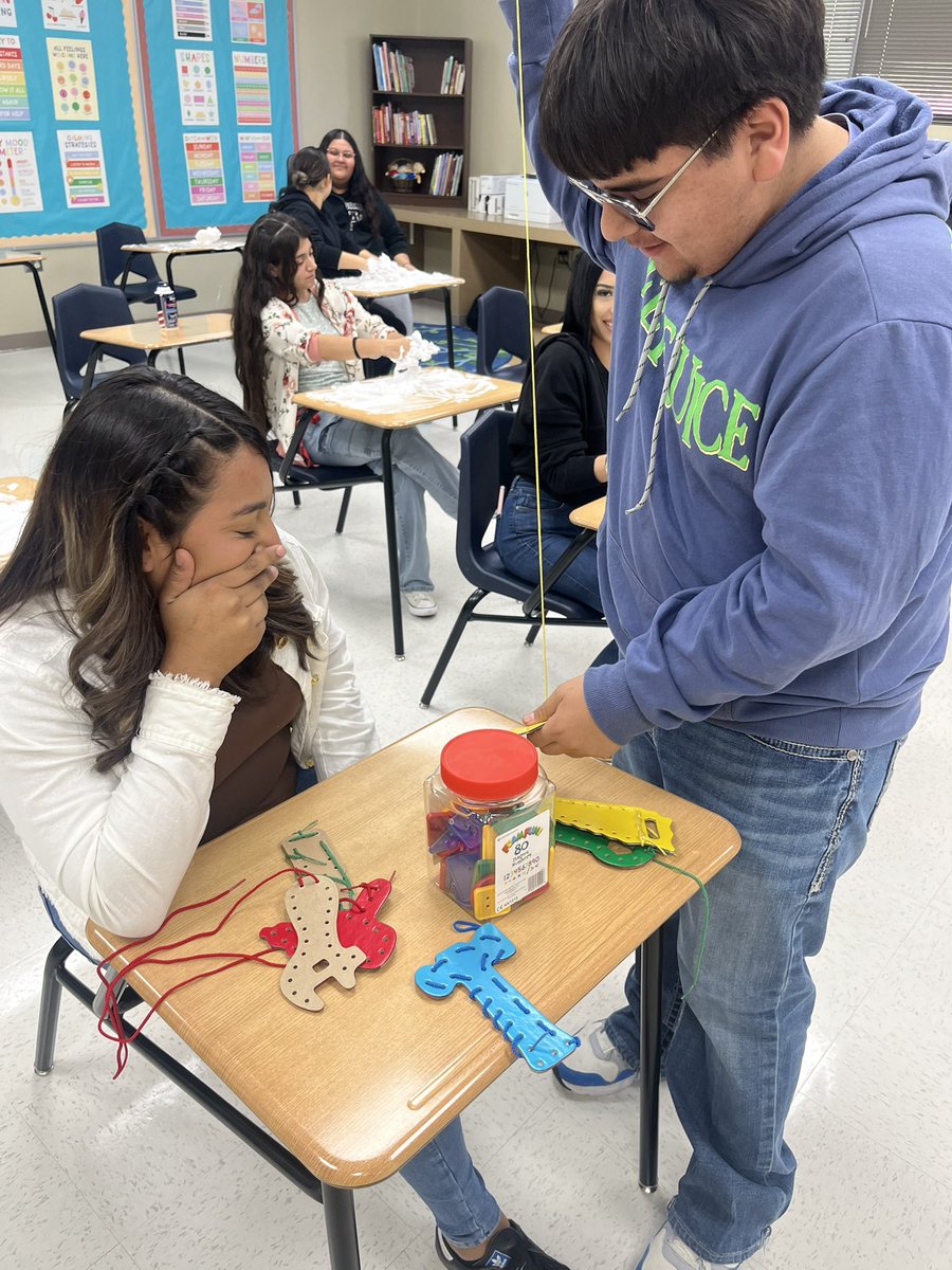 VegaP_TISD's tweet image. Hands-on learning in action! Our CTE Teaching &amp;amp; Learning students are exploring sensory processing skills to become effective teachers when planning and teaching early learning grades. #CTE #FutureEducators #TISDProud
